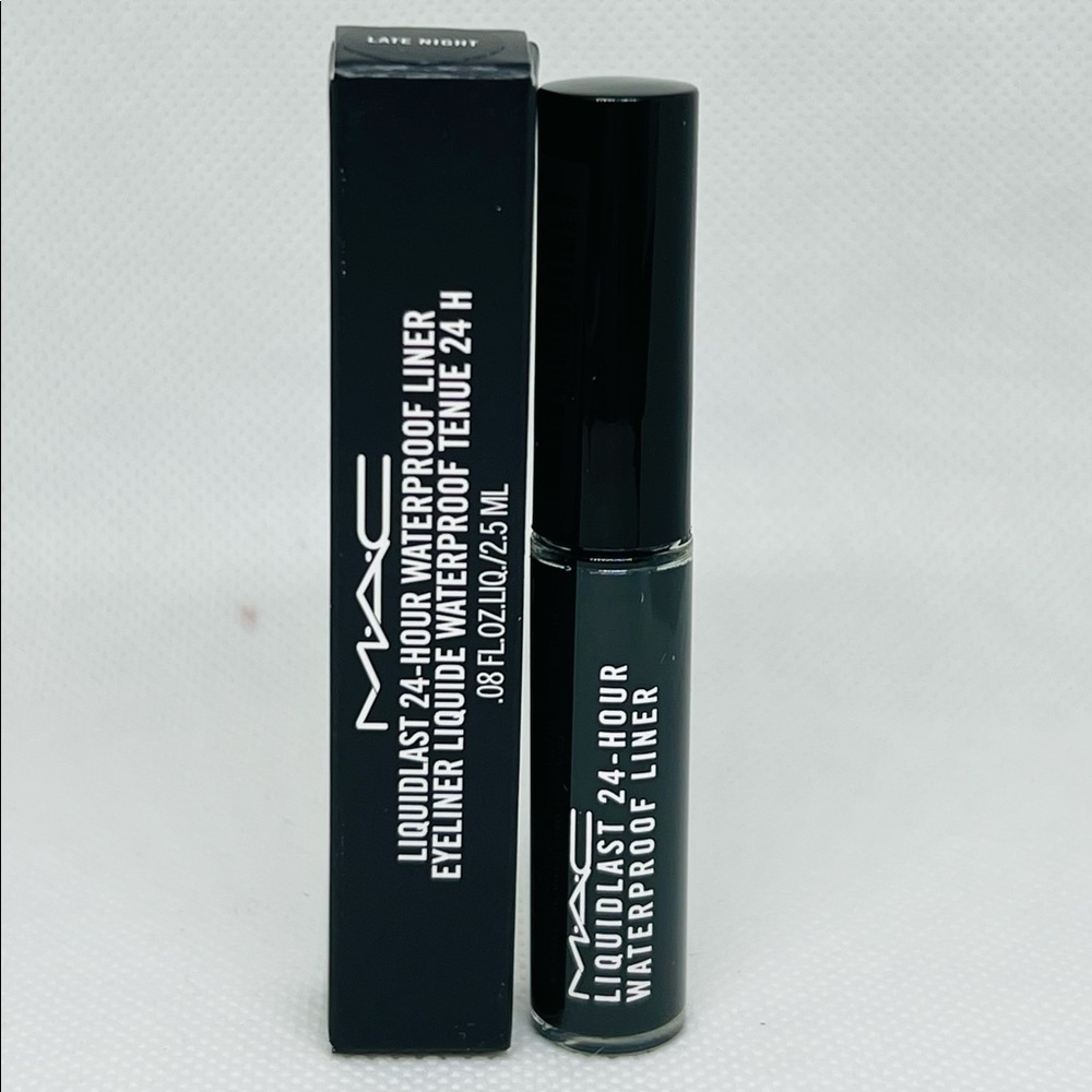 MAC Liquidlast waterproof Liner Late Night